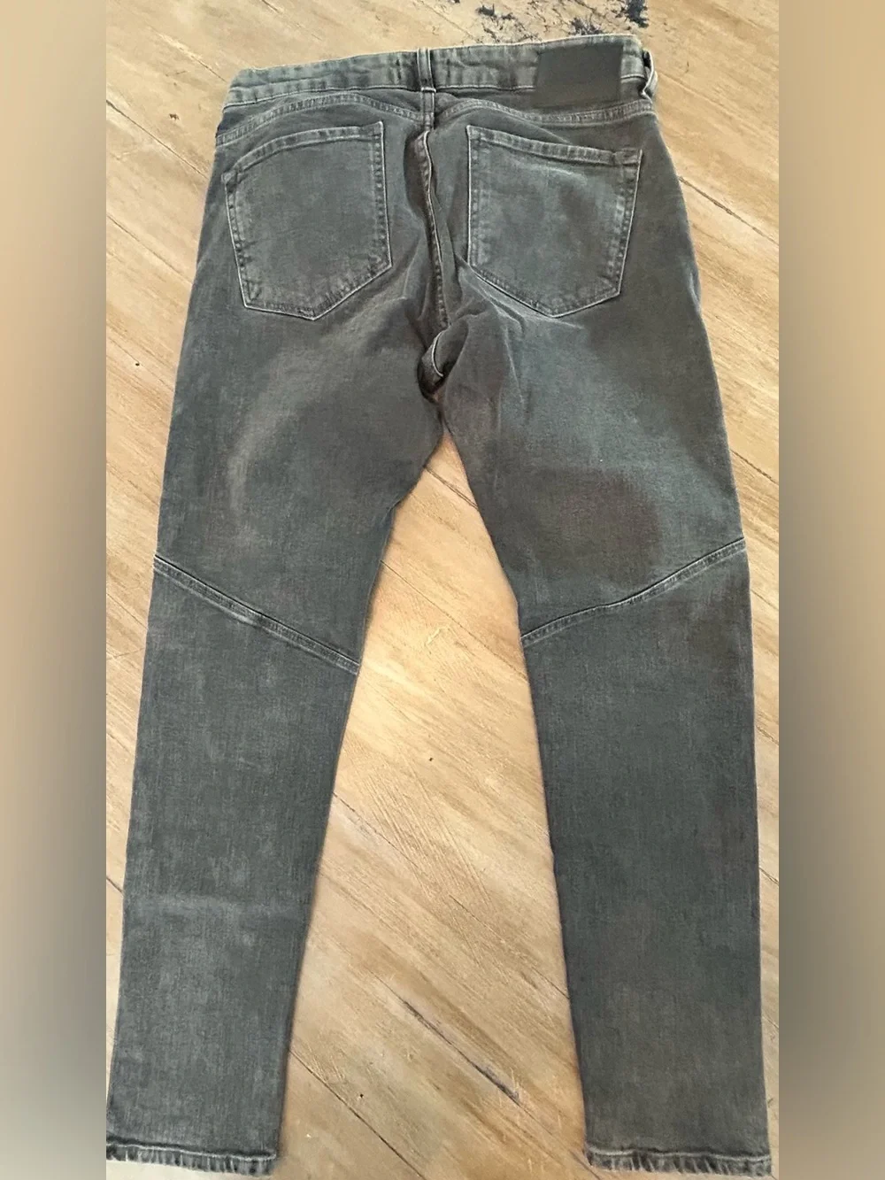 Zara Men’s Skinny Jeans in Washed Black